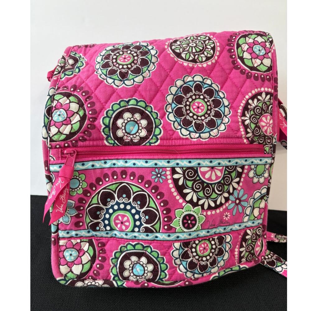 Vera Bradley Mailbag Crossbody Shoulder Bag Retired Cupcakes Pink Paisley